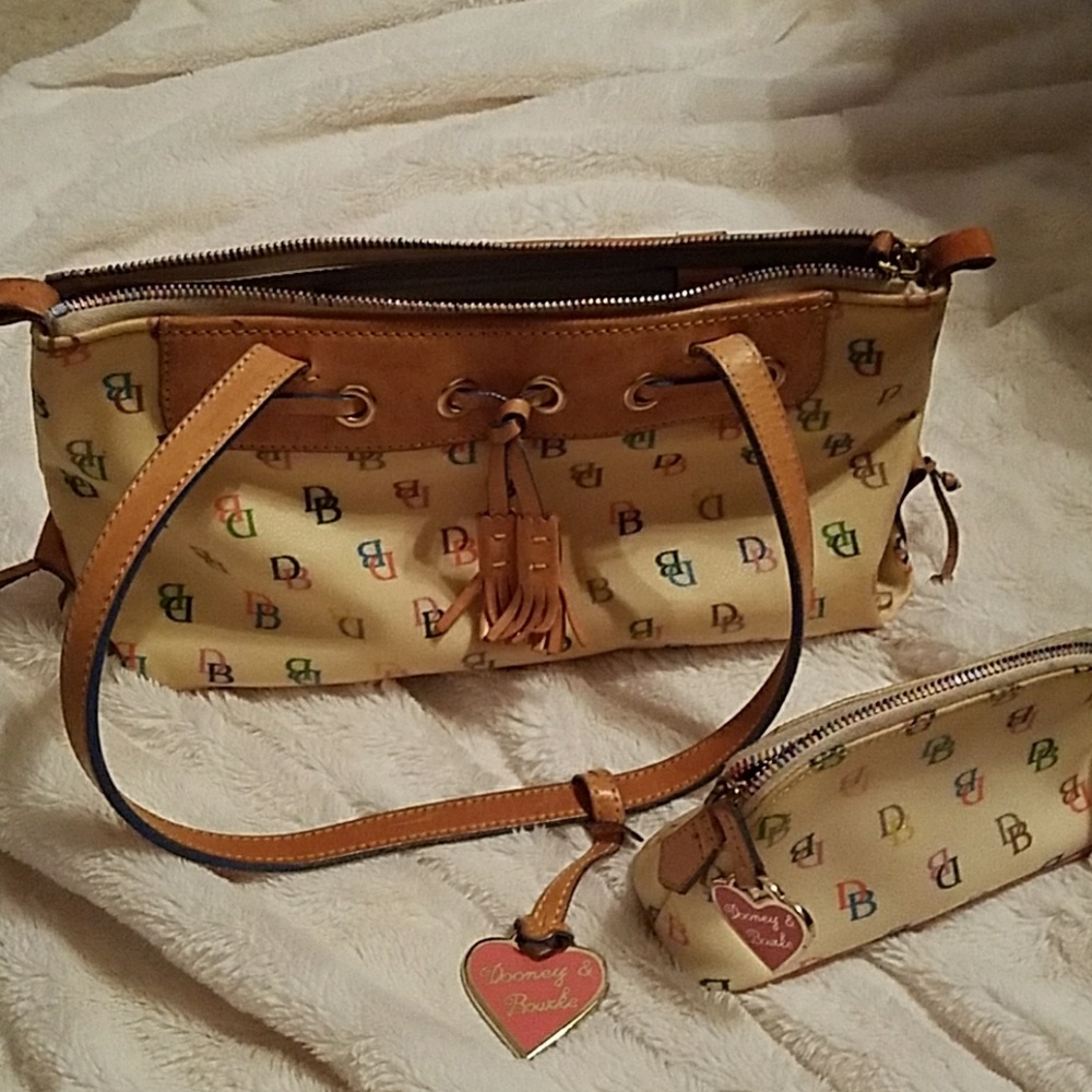 Authentic Dooney & Bourke purse & make up bag